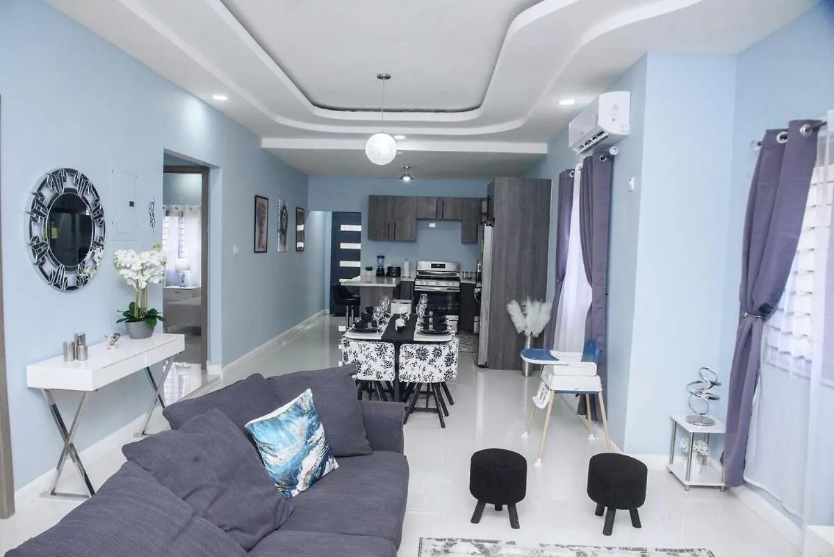 Montana Villa - Luxury 2-Bedroom Stay Near Ocho Rios Attractions