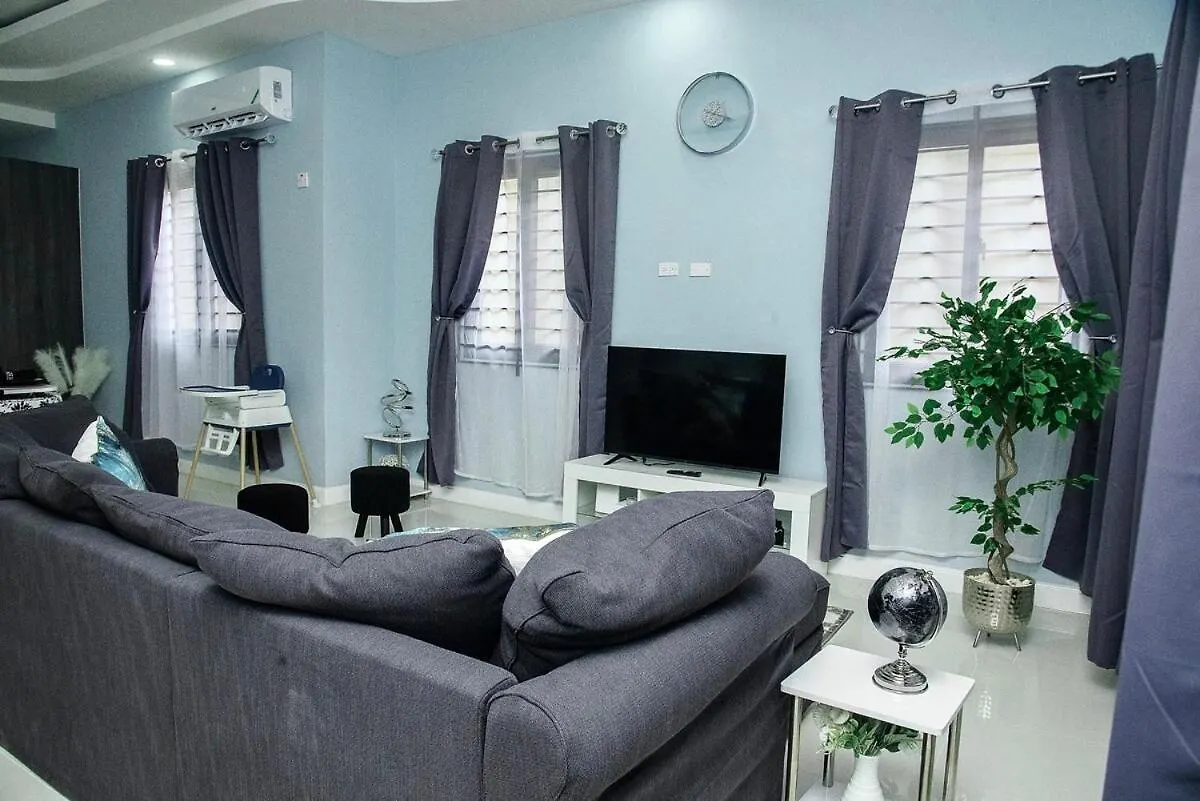 Montana Villa - Luxury 2-Bedroom Stay Near Ocho Rios Attractions 0*,