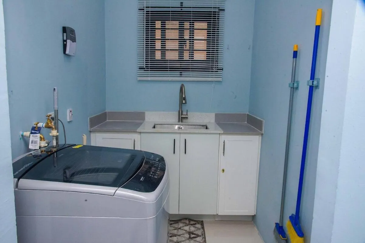 Montana Villa - Luxury 2-Bedroom Stay Near Ocho Rios Attractions